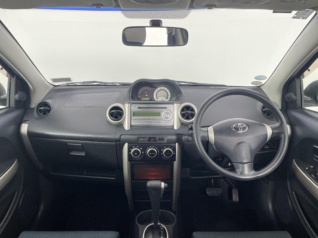 Photo '17' of Toyota IST