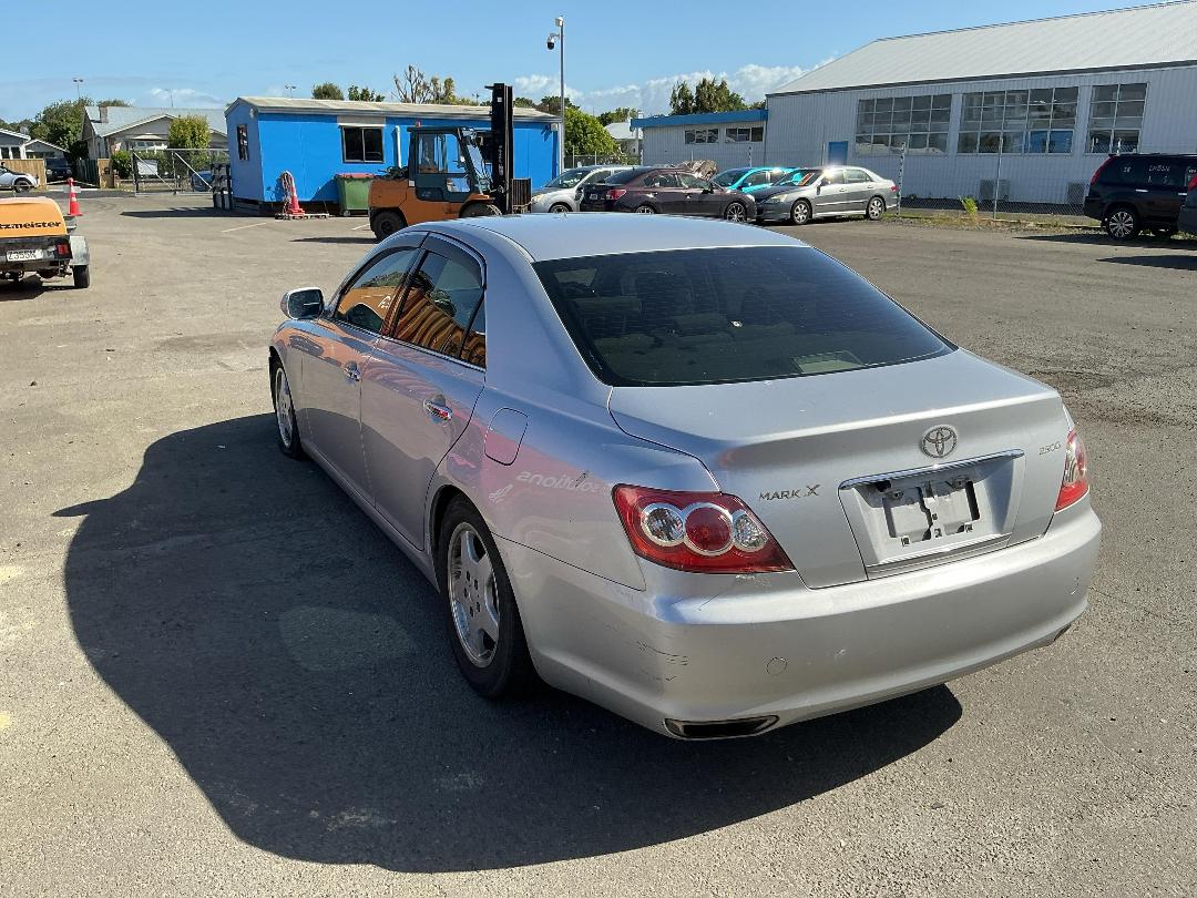 Photo '4' of Toyota Markx