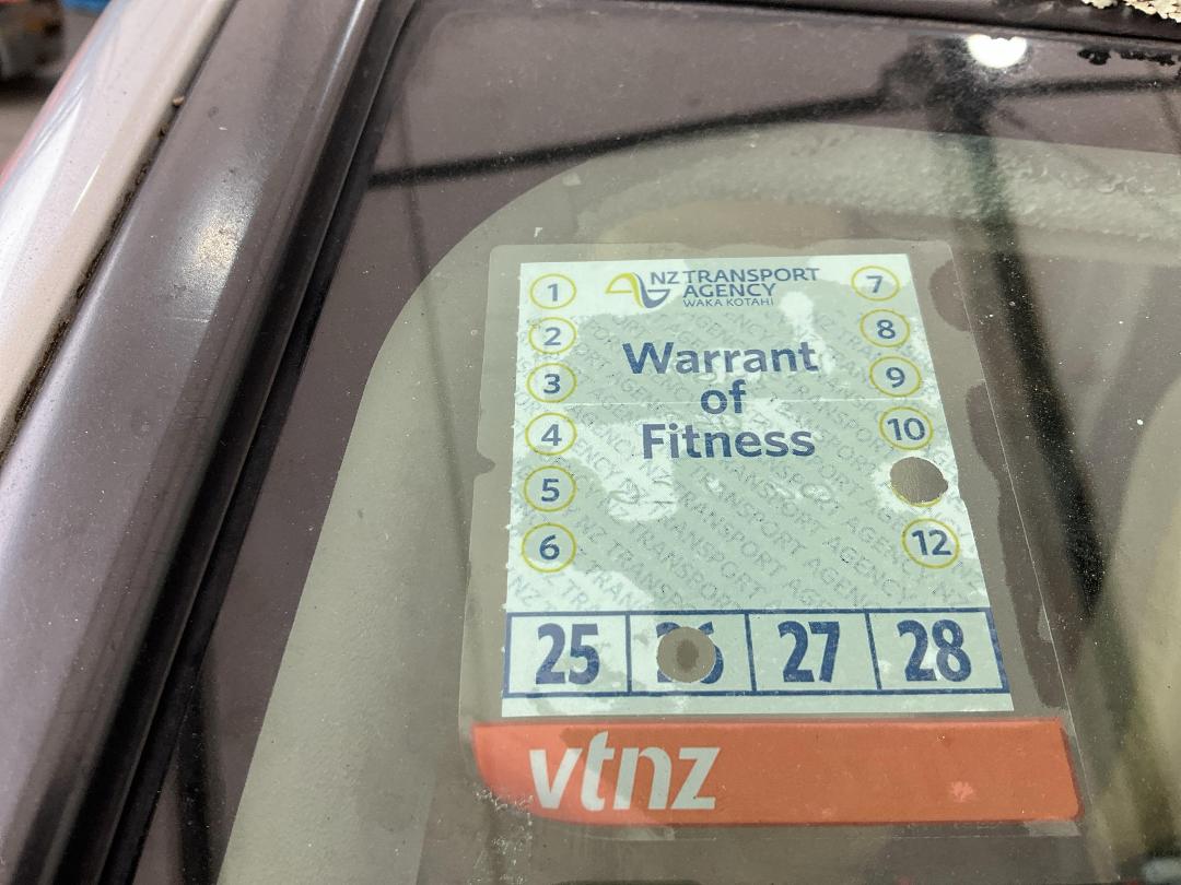 Photo '34' of Toyota Noah Photo '34' of Toyota Noah