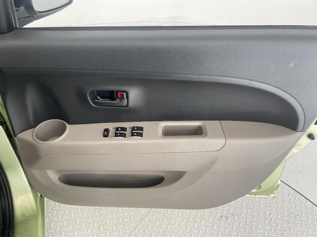 Photo '15' of Toyota Passo