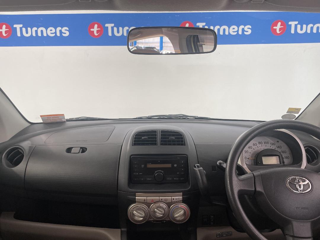 Photo '17' of Toyota Passo