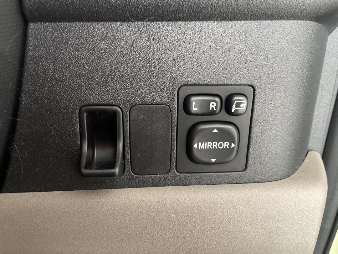 Photo '24' of Toyota Passo