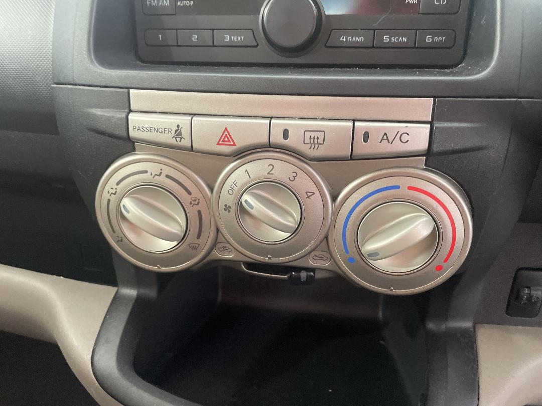 Photo '27' of Toyota Passo