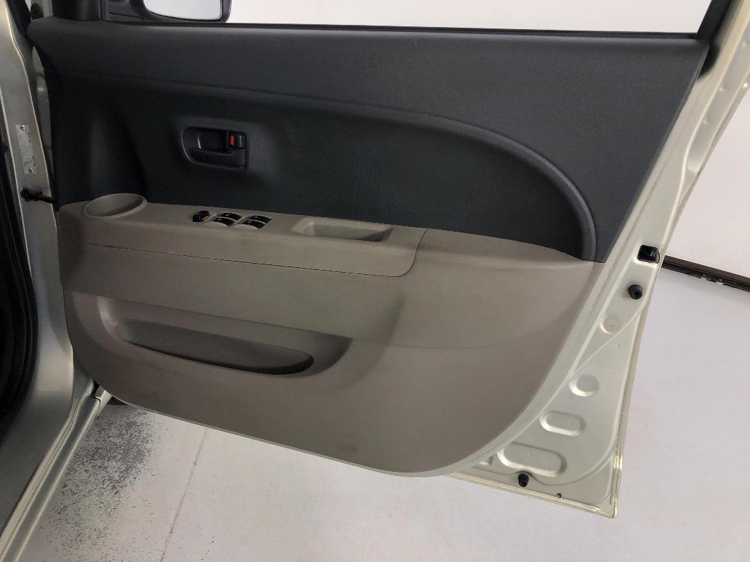 Photo '15' of Toyota Passo Photo '15' of Toyota Passo