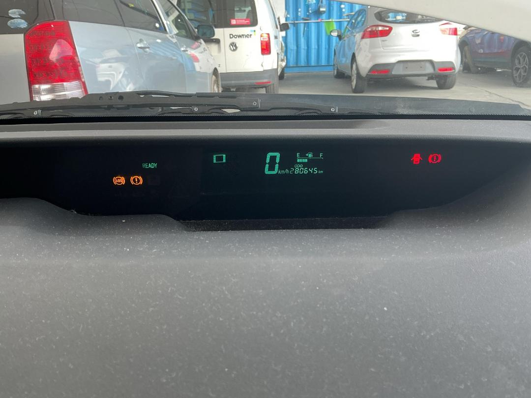 Photo '15' of Toyota Prius Hybrid Photo '15' of Toyota Prius Hybrid
