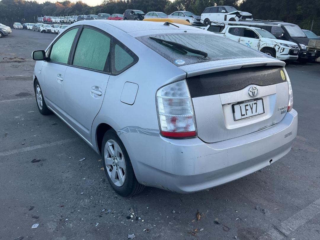 Photo '3' of Toyota Prius Photo '3' of Toyota Prius