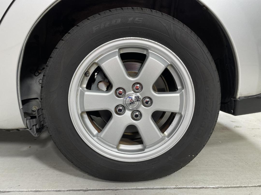 Photo '9' of Toyota Prius H5 E