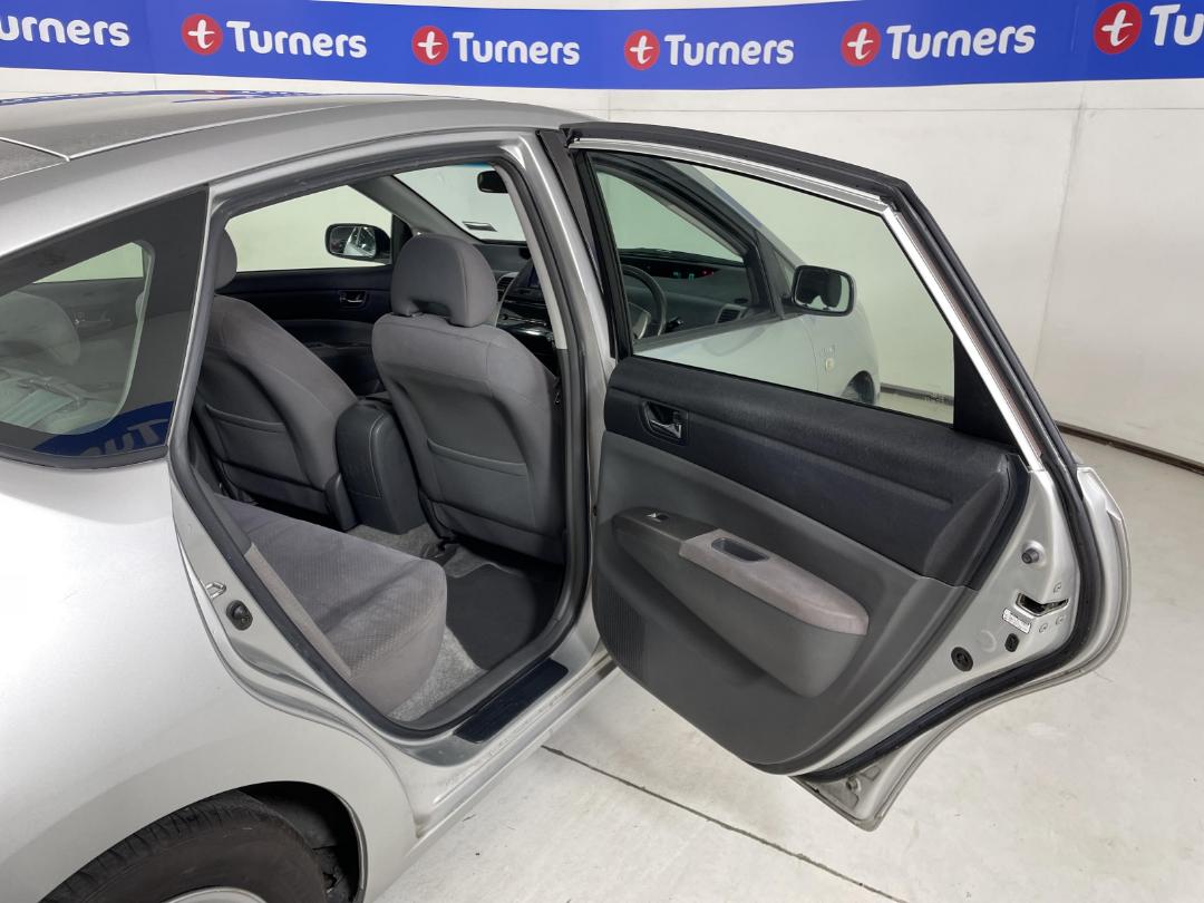 Photo '17' of Toyota Prius H5 E