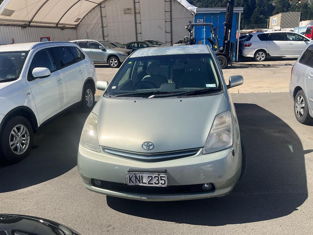 Photo '2' of Toyota Prius