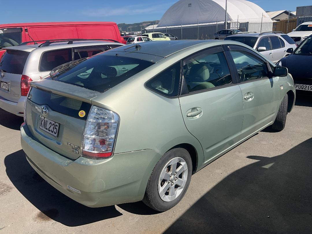 Photo '6' of Toyota Prius