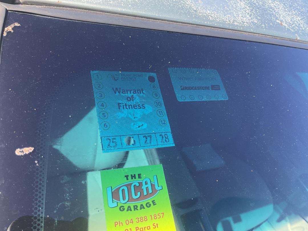 Photo '12' of Toyota Prius