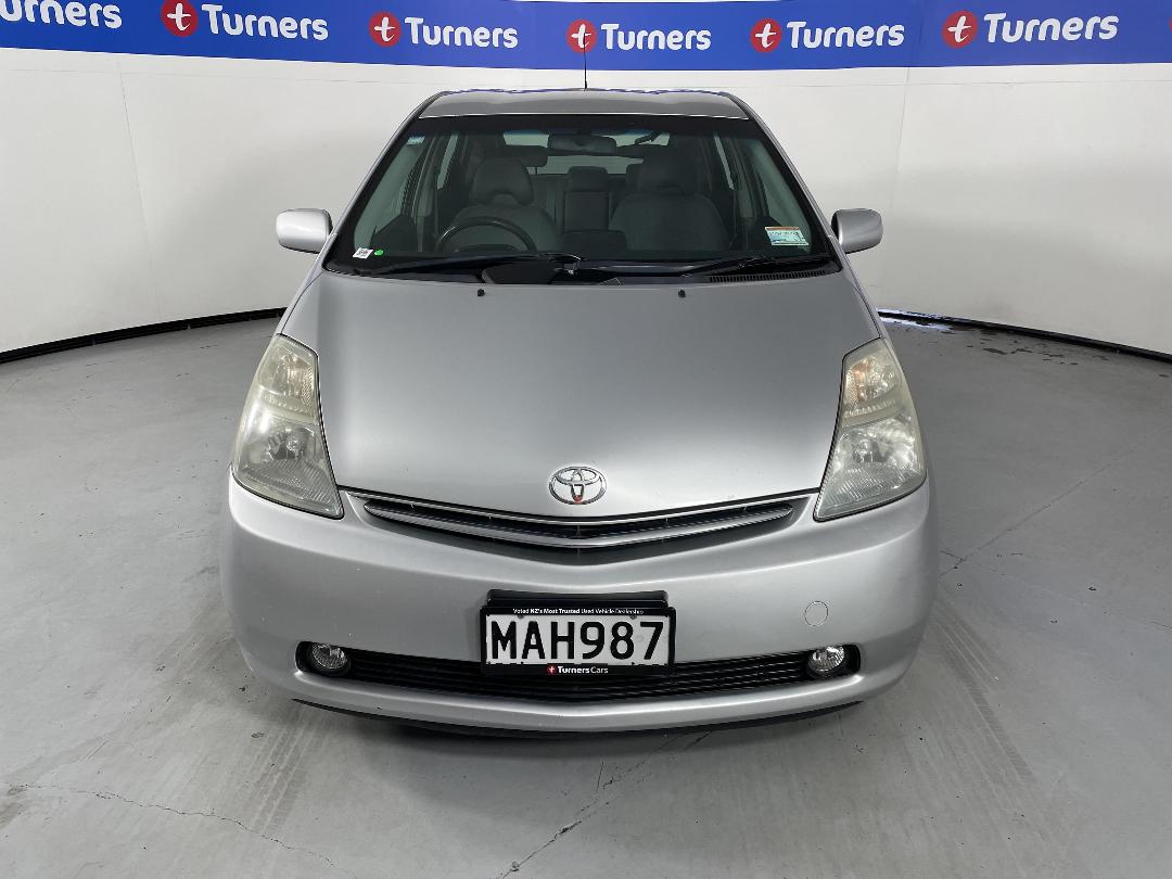 Photo '2' of Toyota Prius