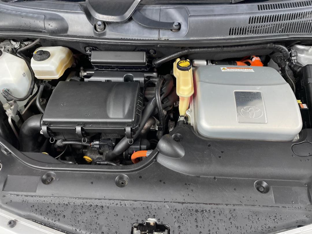 Photo '13' of Toyota Prius