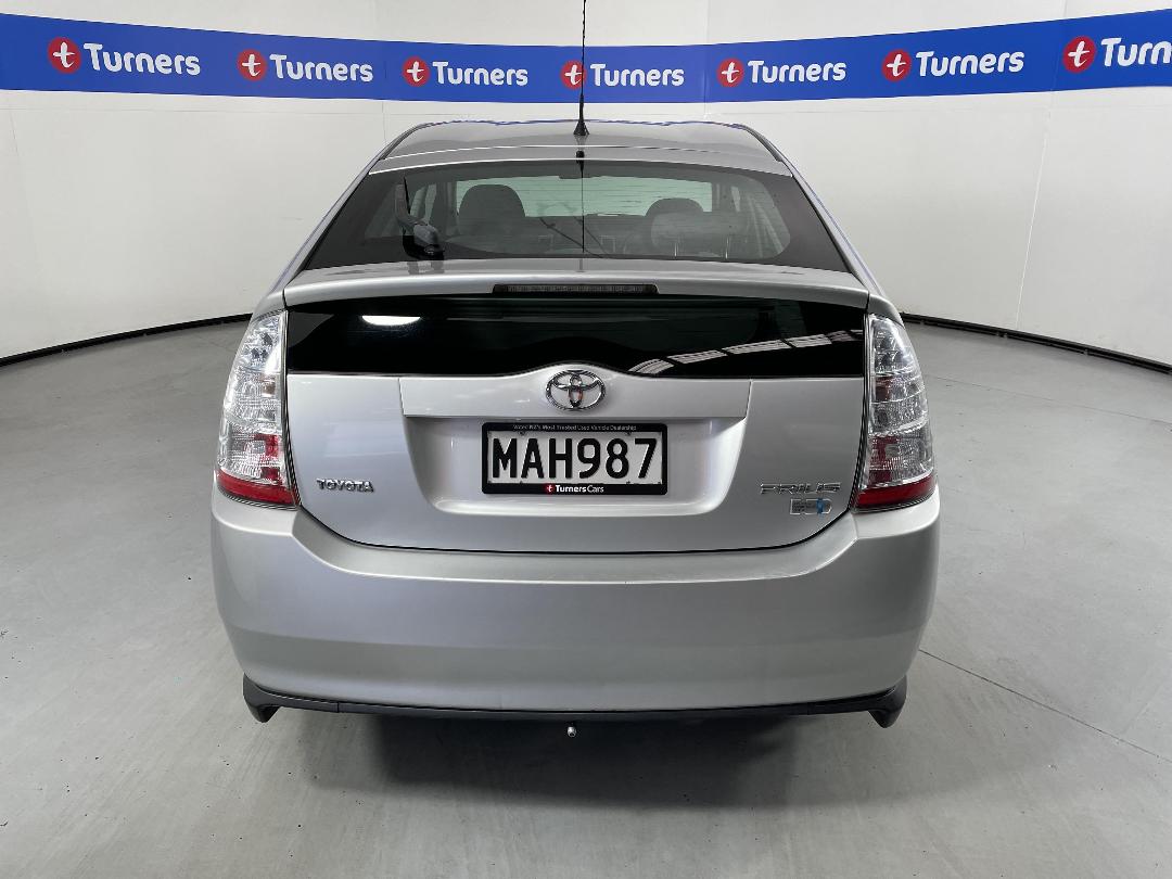 Photo '6' of Toyota Prius