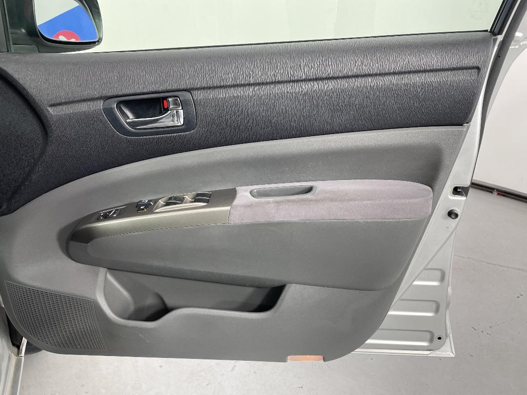 Photo '15' of Toyota Prius