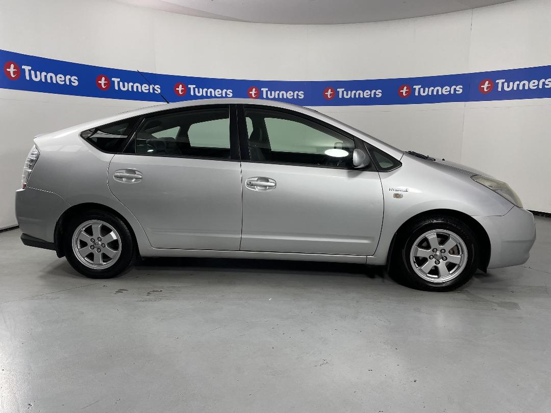 Photo '23' of Toyota Prius