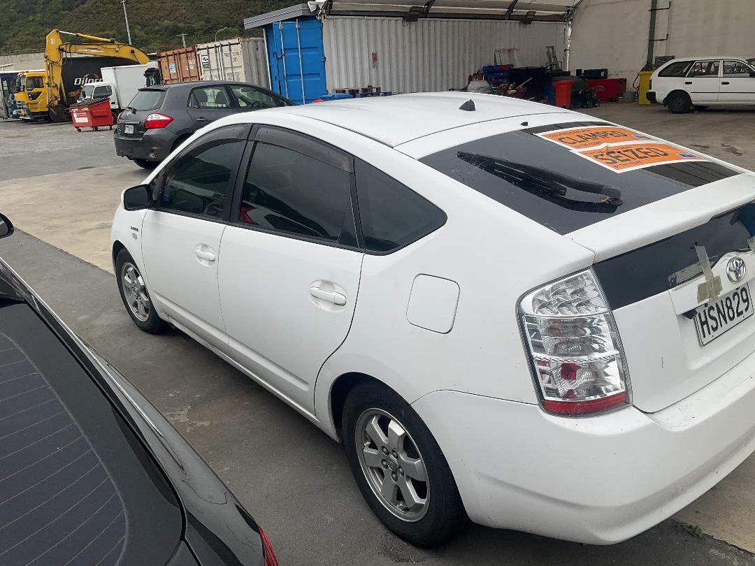 Photo '4' of Toyota Prius