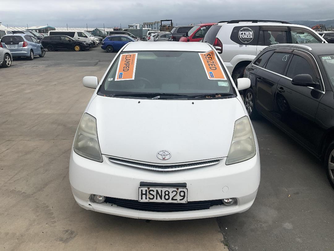 Photo '2' of Toyota Prius