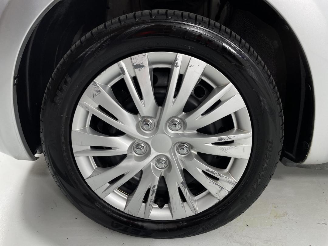 Photo '10' of Toyota Ractis