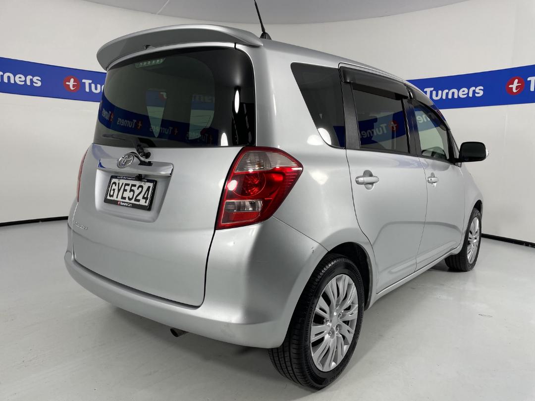 Photo '7' of Toyota Ractis