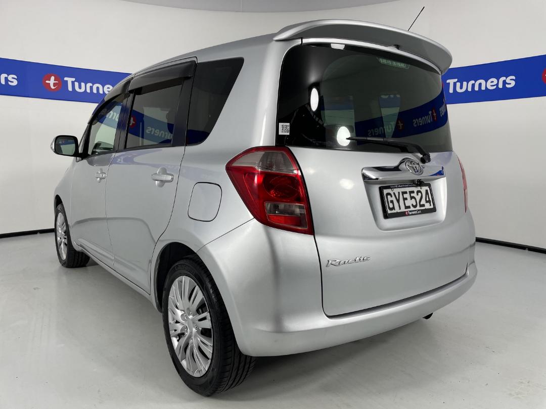 Photo '5' of Toyota Ractis