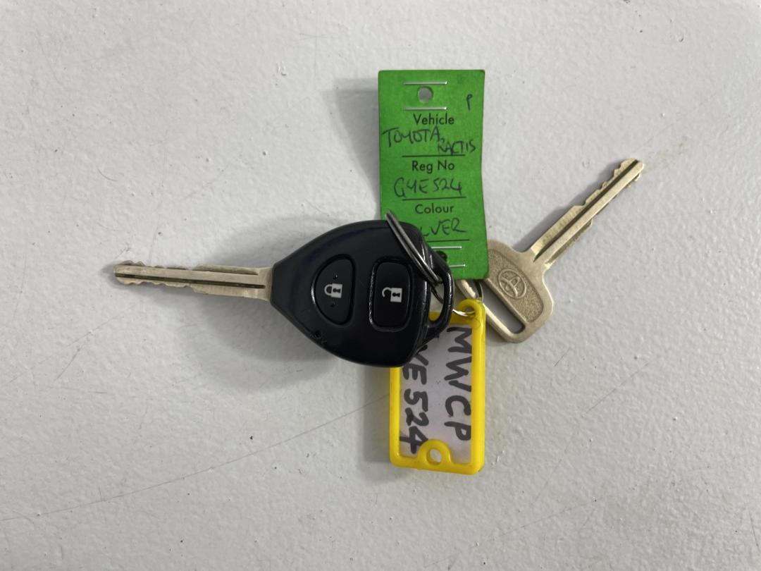 Photo '22' of Toyota Ractis