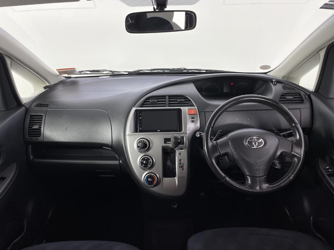 Photo '17' of Toyota Ractis