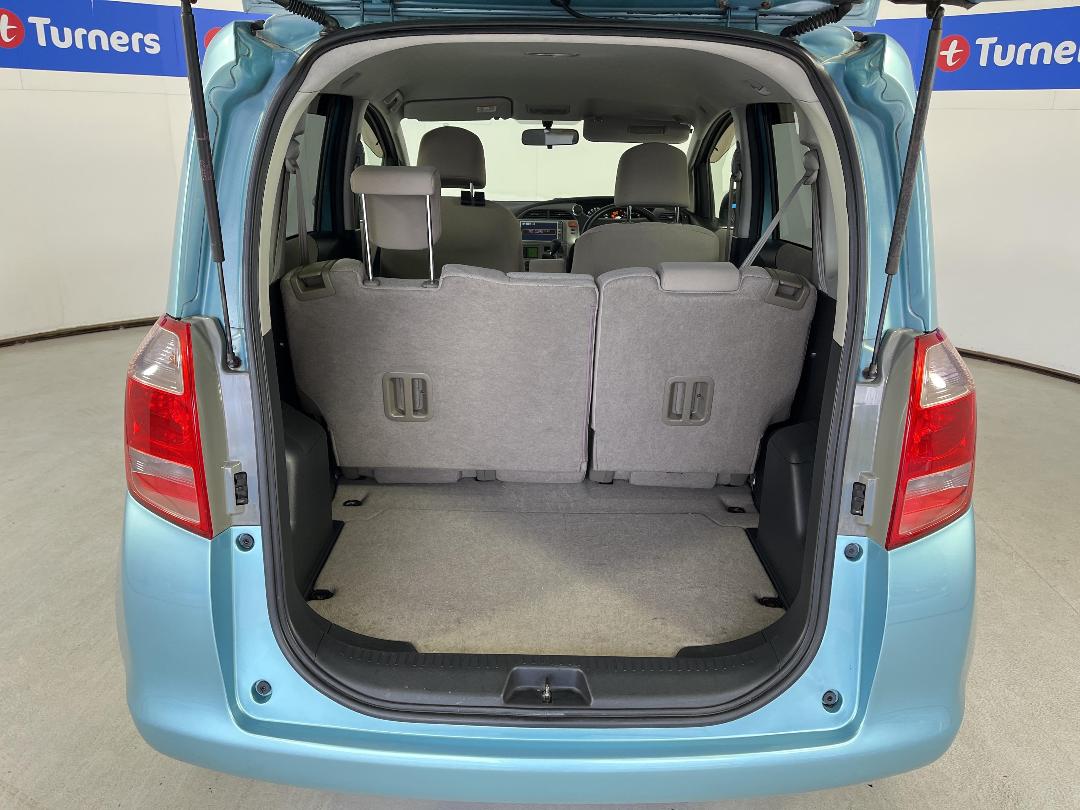 Photo '14' of Toyota Ractis