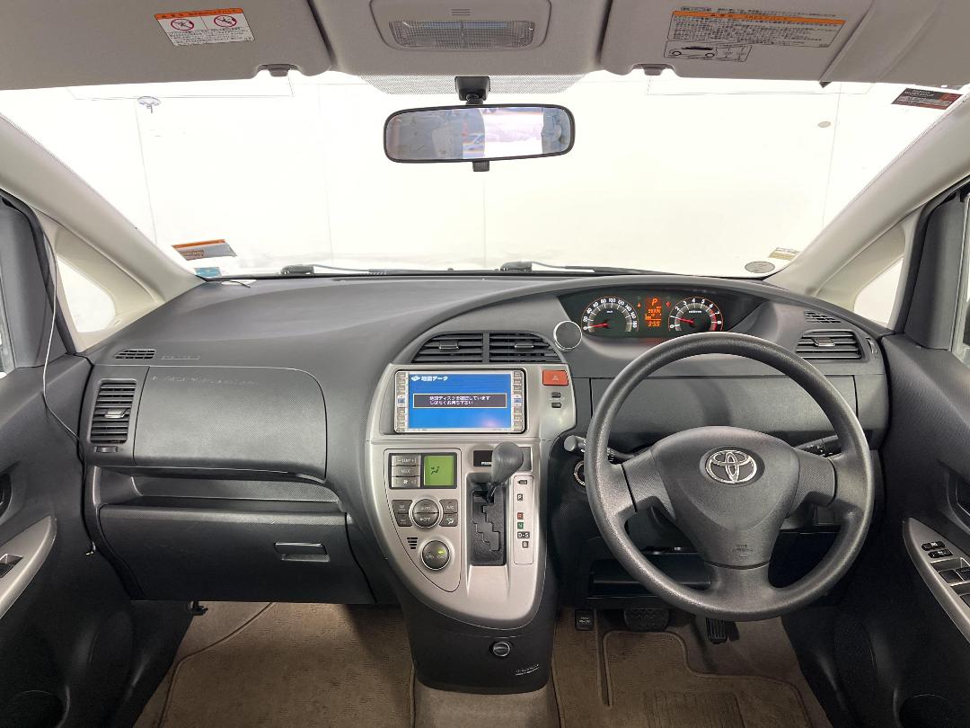 Photo '17' of Toyota Ractis