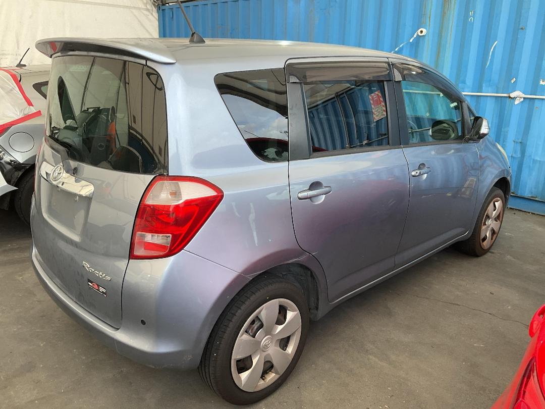 Photo '15' of Toyota Ractis Photo '15' of Toyota Ractis