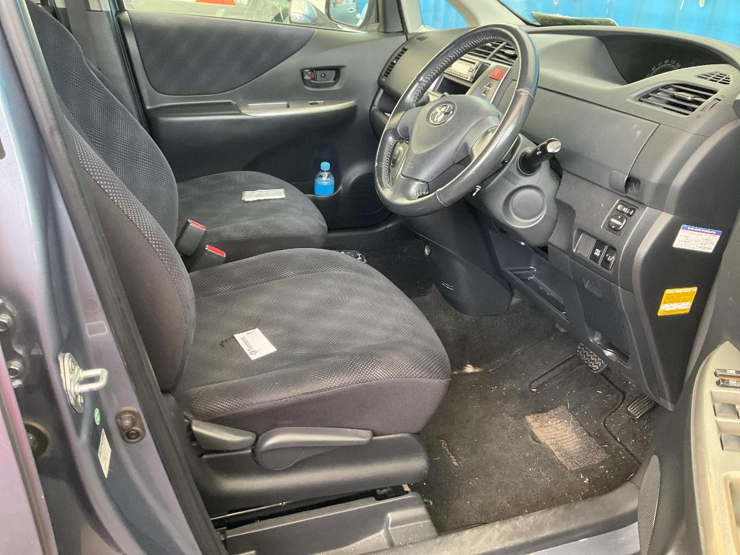 Photo '20' of Toyota Ractis Photo '20' of Toyota Ractis