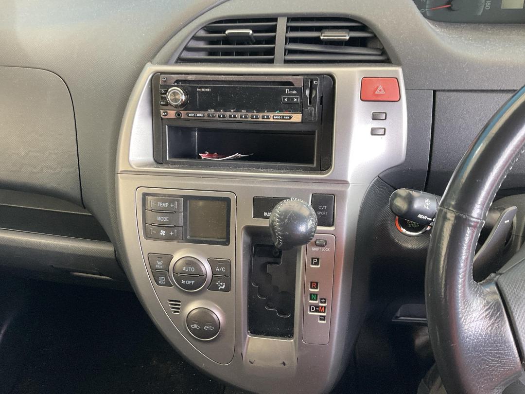 Photo '22' of Toyota Ractis Photo '22' of Toyota Ractis