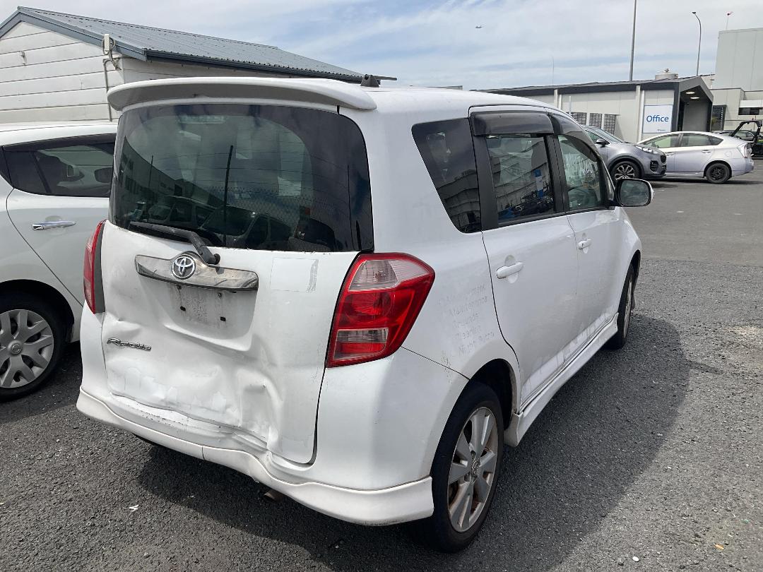 Photo '6' of Toyota Ractis