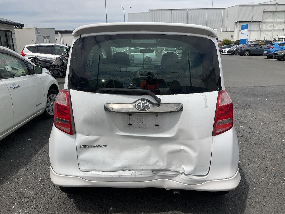 Photo '5' of Toyota Ractis