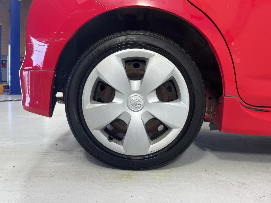 Photo '12' of Toyota Ractis Photo '12' of Toyota Ractis