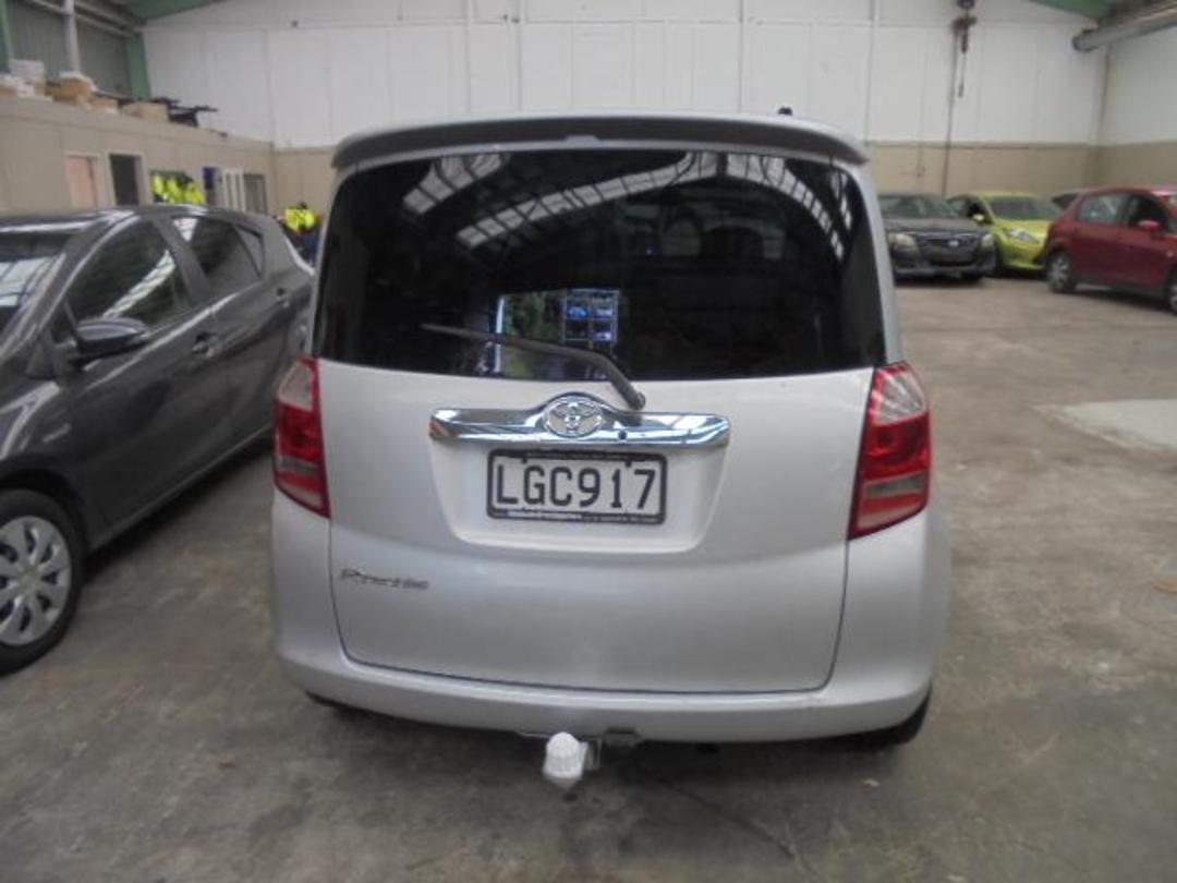 Photo '3' of Toyota Ractis