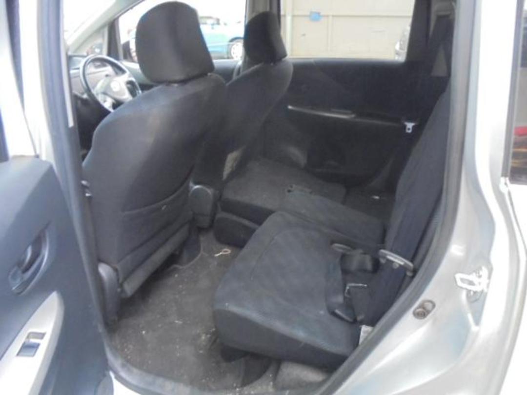 Photo '13' of Toyota Ractis