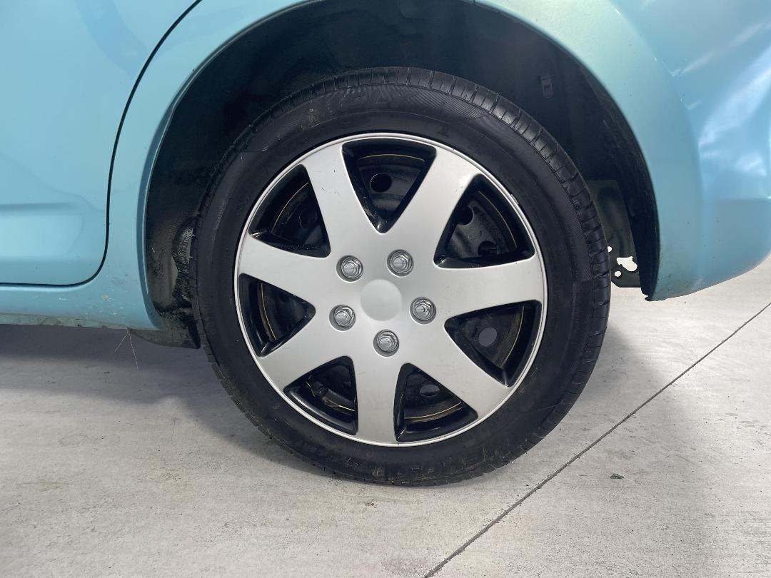 Photo '11' of Toyota Ractis