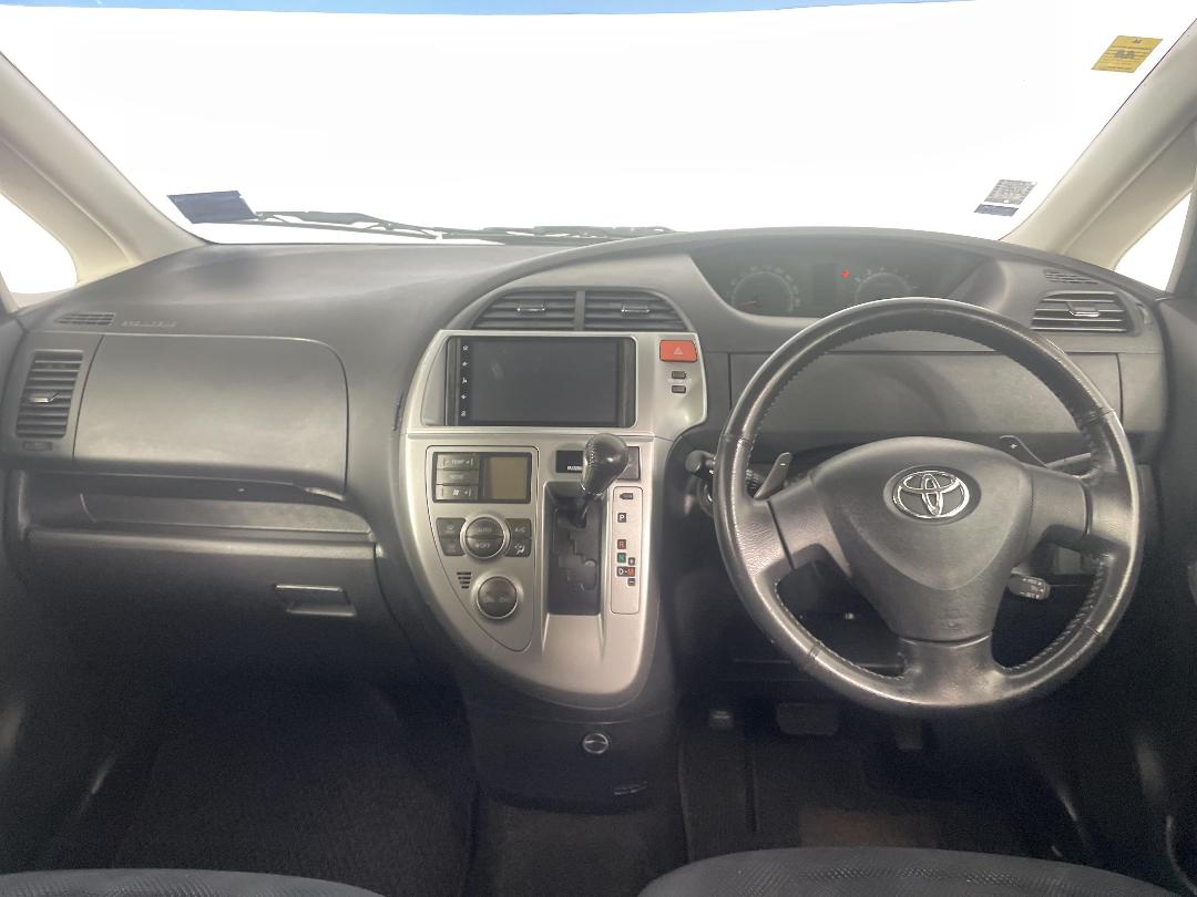 Photo '17' of Toyota Ractis