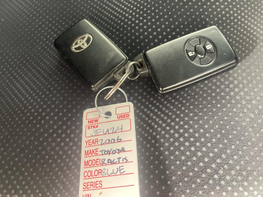 Photo '22' of Toyota Ractis