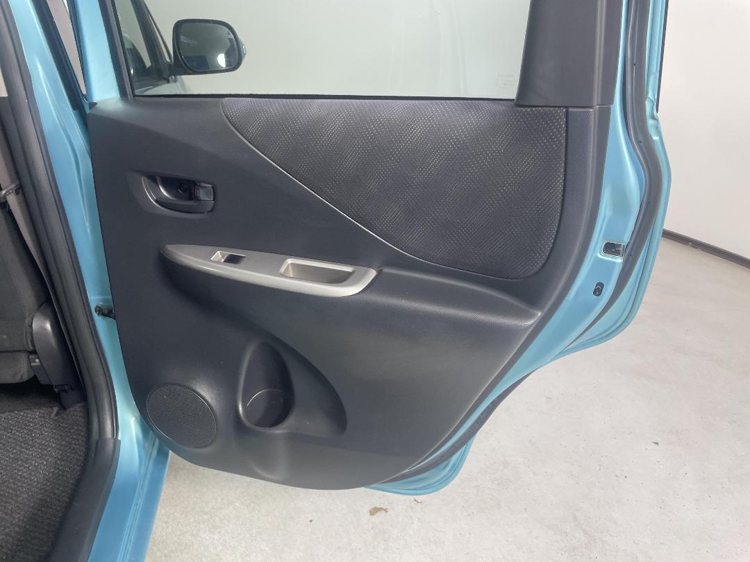 Photo '19' of Toyota Ractis