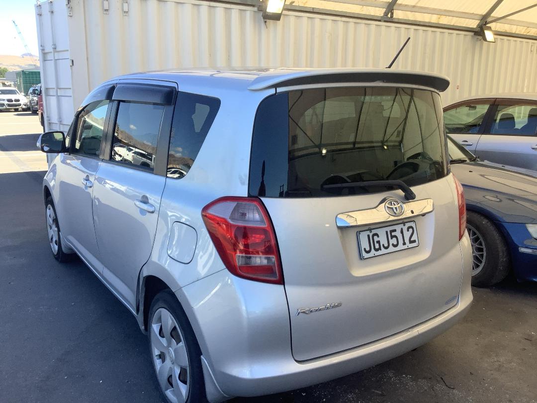 Photo '6' of Toyota Ractis