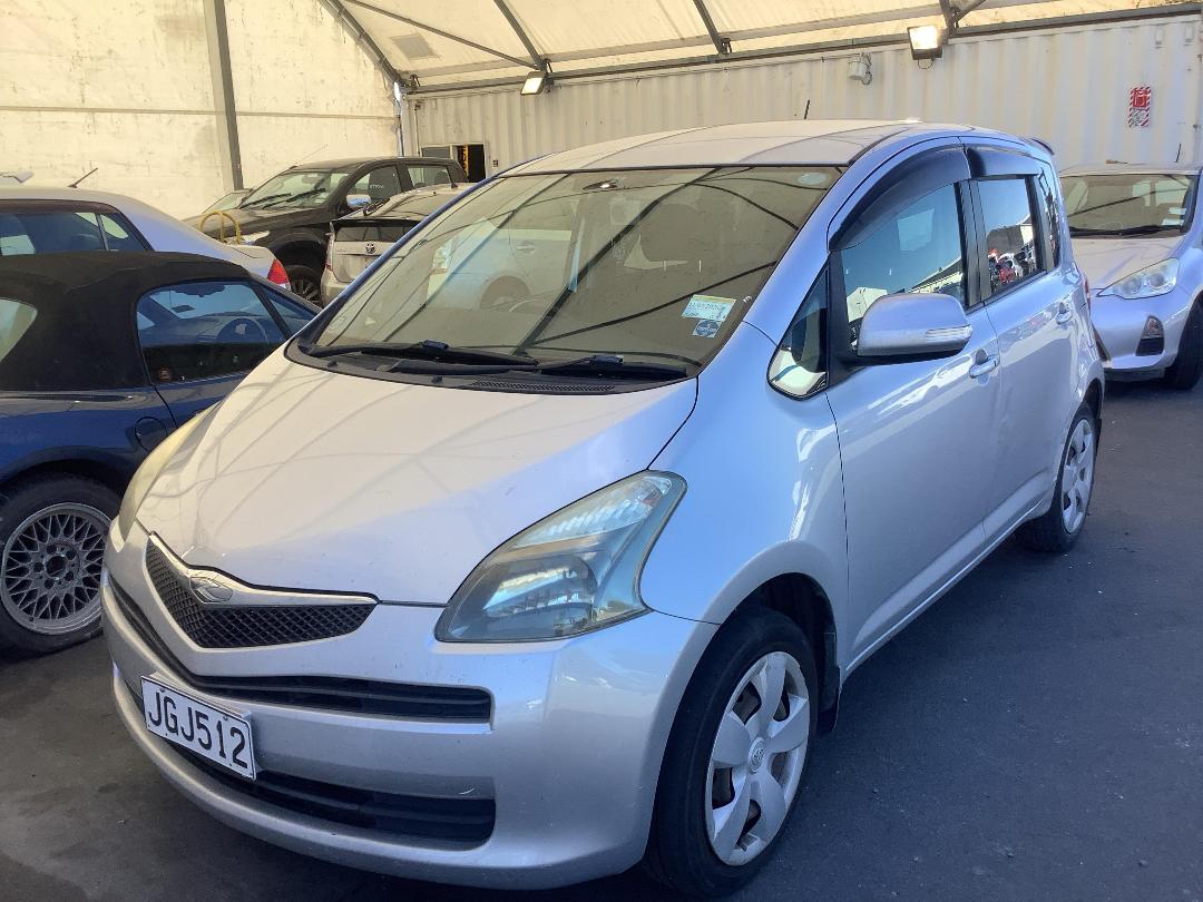 Photo '2' of Toyota Ractis