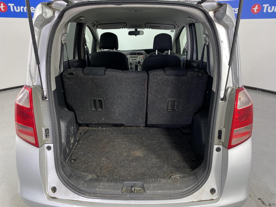 Photo '14' of Toyota Ractis