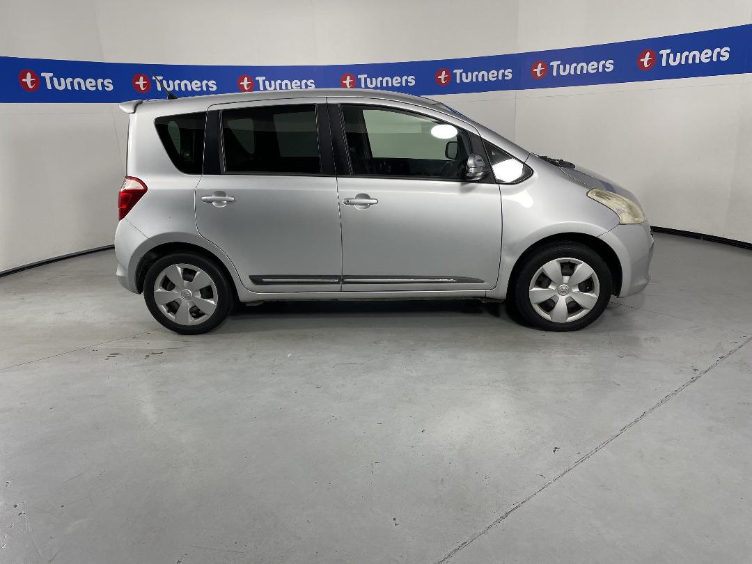 Photo '23' of Toyota Ractis