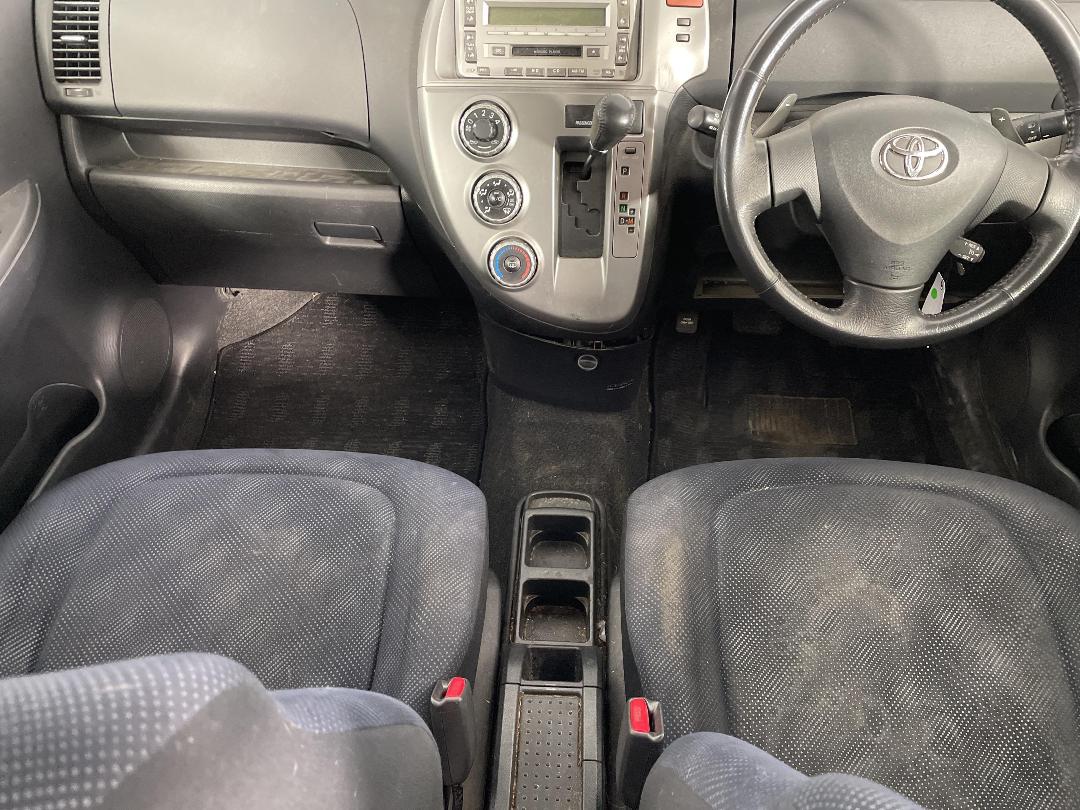 Photo '18' of Toyota Ractis