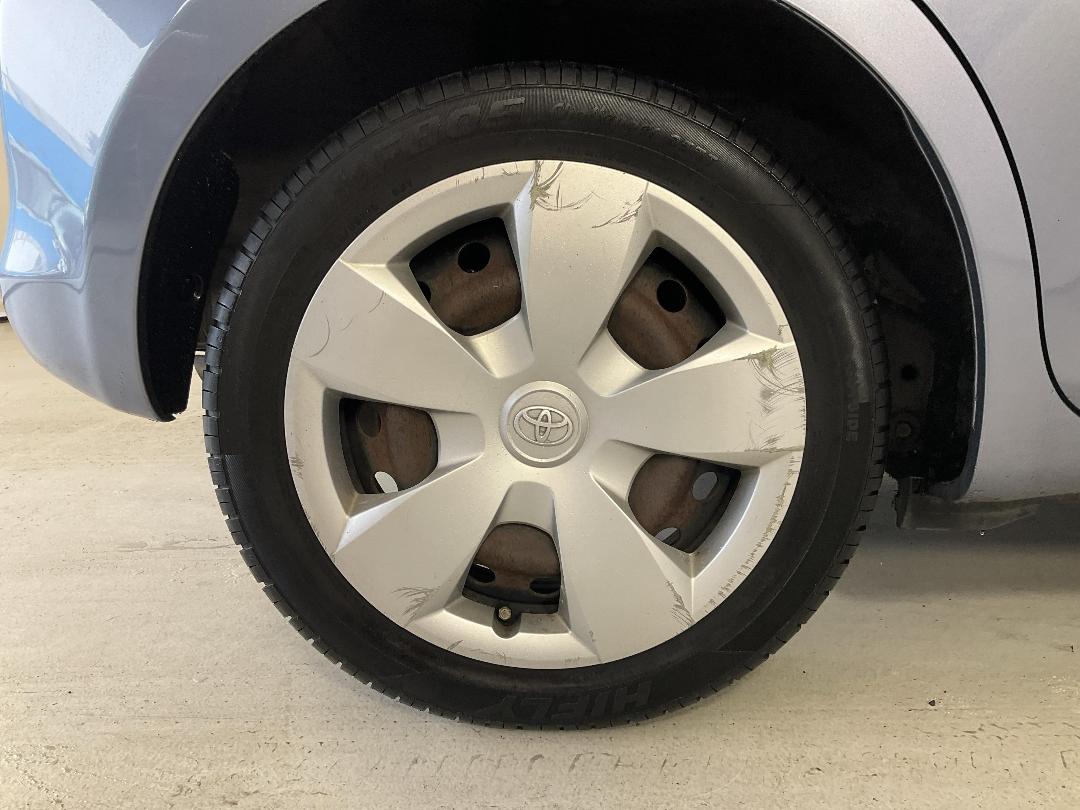 Photo '12' of Toyota Ractis Photo '12' of Toyota Ractis