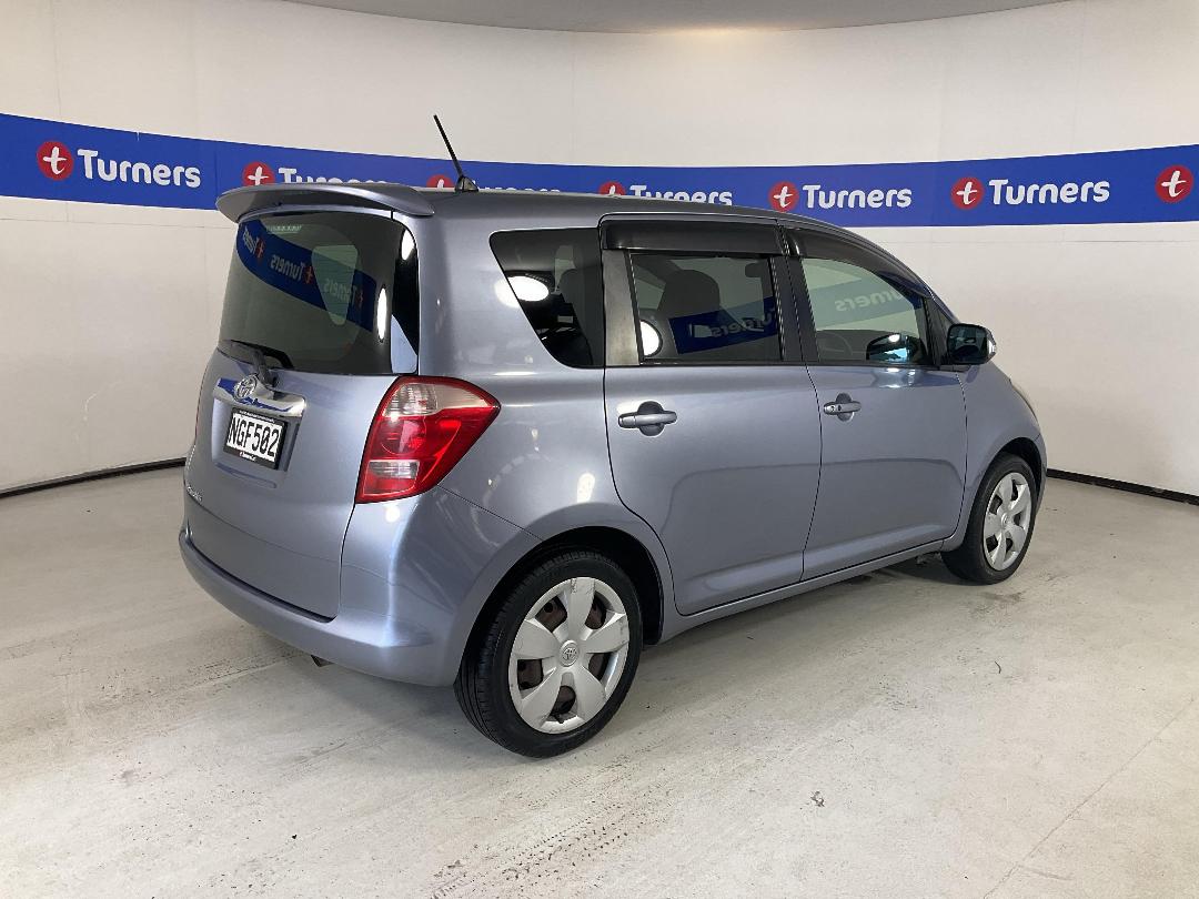 Photo '7' of Toyota Ractis Photo '7' of Toyota Ractis