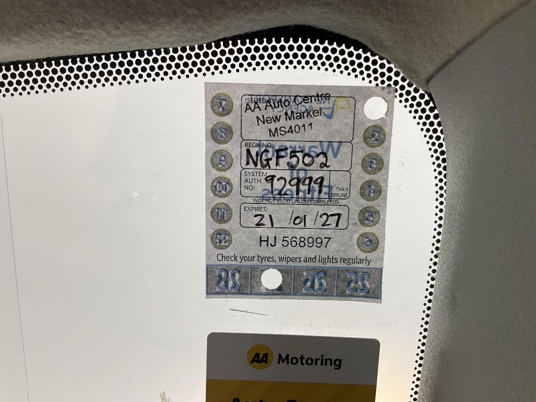 Photo '24' of Toyota Ractis Photo '24' of Toyota Ractis