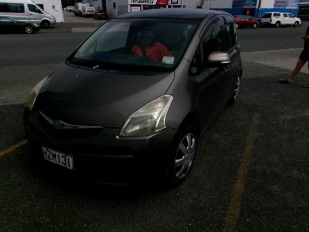 Photo '4' of Toyota Ractis